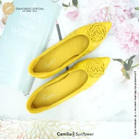 ทรงปกติ เปลี่ยนไซส์ได้-ไม่รับคืน รุ่นขายดี Zenachoo Camilia สูง 1 นิ้ว รองเท้าหนังแกะแท้ หัวแหลมหน้ากว้าง
