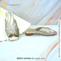 ทรงปกติ เปลี่ยนไซส์ได้-ไม่รับคืน Zenachoo รุ่น Bzees สูง 0.8 นิ้ว รองเท้าหนังแกะแท้ หนังนิ่ม พื้นนุ่ม ทรงปกติ เปลี่ยนไซส์ได้-ไม่รับคืน Zenachoo รุ่น Bzees สูง 0.8 นิ้ว รองเท้าหนังแกะแท้ หนังนิ่ม พื้นนุ่ม