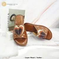 Zenachoo รองเท้าผู้หญิง Layer Heart ส้นสูง 1.5 นิ้ว รองเท้าเพื่อสุขภาพ นุ่ม ใส่สบาย ไม่เมื่อย รองเท้าแฟชั่น ลายหัวใจ Zenachoo รองเท้าผู้หญิง Layer Heart ส้นสูง 1.5 นิ้ว รองเท้าเพื่อสุขภาพ นุ่ม ใส่สบาย ไม่เมื่อย รองเท้าแฟชั่น ลายหัวใจ