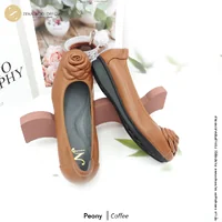 ทรงปกติ ZENACHOO รุ่น Peony รองเท้าคัทชูหนังแกะ สูง 1 นิ้ว หัวมนหน้กว้าง ประดับดอกไม้ พื้นยางน้ำหนักเบามี Arch Support ทรงปกติ ZENACHOO รุ่น Peony รองเท้าคัทชูหนังแกะ สูง 1 นิ้ว หัวมนหน้กว้าง ประดับดอกไม้ พื้นยางน้ำหนักเบามี Arch Support