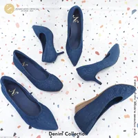 ทรงปกติ เปลี่ยนไซส์ได้ ไม่รับคืน รุ่นขายดี Zenachoo Denim Collection รองเท้าหนังแกะแท้ ทรงสวยใส่สบาย ทรงปกติ เปลี่ยนไซส์ได้ ไม่รับคืน รุ่นขายดี Zenachoo Denim Collection รองเท้าหนังแกะแท้ ทรงสวยใส่สบาย