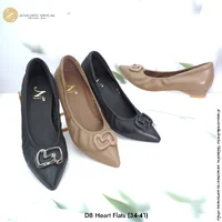 Zenachoo รุ่น DB Heart รองเท้าคัทชูหัวแหลมหน้ากว้าง หนังแกะนิ่มพิเศษ เบา ส้น 1 นิ้ว และส้นเตารีด 2 นิ้ว เปลี่ยนไซซ์ได้ Zenachoo รุ่น DB Heart รองเท้าคัทชูหัวแหลมหน้ากว้าง หนังแกะนิ่มพิเศษ เบา ส้น 1 นิ้ว และส้นเตารีด 2 นิ้ว เปลี่ยนไซซ์ได้