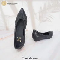 ทรงปกติ เปลี่ยนไซส์ได้ ไม่รับคืน Zenachoo Victoria1 สูง 1 นิ้ว ส้นเตารีด รองเท้าหนังแกะแท้ ทรงสวยมาก ทรงปกติ เปลี่ยนไซส์ได้ ไม่รับคืน Zenachoo Victoria1 สูง 1 นิ้ว ส้นเตารีด รองเท้าหนังแกะแท้ ทรงสวยมาก