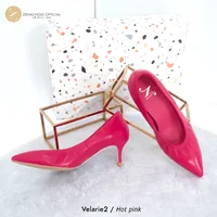 ทรงปกติ เปลี่ยนไซส์ได้ ไม่รับคืน รุ่นขายดี Zenachoo Velarie2 สูง 2 นิ้ว สี Hot Pink รองเท้าหนังแกะแท้ หัวแหลมหน้ากว้าง ทรงปกติ เปลี่ยนไซส์ได้ ไม่รับคืน รุ่นขายดี Zenachoo Velarie2 สูง 2 นิ้ว สี Hot Pink รองเท้าหนังแกะแท้ หัวแหลมหน้ากว้าง