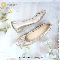 ทรงปกติ เปลี่ยนไซส์ได้-ไม่รับคืน Zenachoo รุ่น VANDA Flats สูง 1นิ้ว รองเท้าหนังแกะแท้ หนังนิ่ม พื้นนุ่ม ทรงปกติ เปลี่ยนไซส์ได้-ไม่รับคืน Zenachoo รุ่น VANDA Flats สูง 1นิ้ว รองเท้าหนังแกะแท้ หนังนิ่ม พื้นนุ่ม