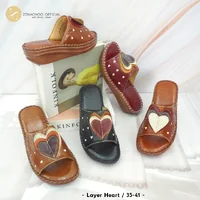 Zenachoo รองเท้าผู้หญิง Layer Heart ส้นสูง 1.5 นิ้ว รองเท้าเพื่อสุขภาพ นุ่ม ใส่สบาย ไม่เมื่อย รองเท้าแฟชั่น ลายหัวใจ Zenachoo รองเท้าผู้หญิง Layer Heart ส้นสูง 1.5 นิ้ว รองเท้าเพื่อสุขภาพ นุ่ม ใส่สบาย ไม่เมื่อย รองเท้าแฟชั่น ลายหัวใจ