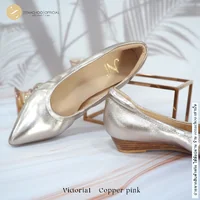 ทรงปกติ เปลี่ยนไซส์ได้ ไม่รับคืน Zenachoo Victoria1 สูง 1 นิ้ว ส้นเตารีด รองเท้าหนังแกะแท้ ทรงสวยมาก ทรงปกติ เปลี่ยนไซส์ได้ ไม่รับคืน Zenachoo Victoria1 สูง 1 นิ้ว ส้นเตารีด รองเท้าหนังแกะแท้ ทรงสวยมาก