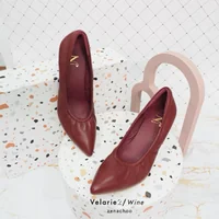 ทรงปกติ เปลี่ยนไซส์ได้-ไม่รับคืน รุ่นขายดี Zenachoo Velarie2 สูง 2 นิ้ว สี Wine รองเท้าหนังแกะแท้ หัวแหลมหน้ากว้าง