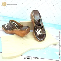 รับประกันความนุ่มสบาย ทรงปกติ Zenachooรุ่น Say Hi สูง 2 นิ้ว น่ารักมากรองเท้าสุขภาพ หนังแท้ทั้งคู่ รับประกันความนุ่มสบาย ทรงปกติ Zenachooรุ่น Say Hi สูง 2 นิ้ว น่ารักมากรองเท้าสุขภาพ หนังแท้ทั้งคู่