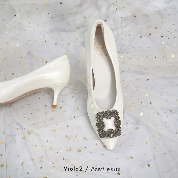 ทรงปกติ เปลี่ยนไซส์ได้-ไม่รับคืน รีสต๊อค Zenachoo Viola2 มีหลายสีให้เลือก ส้นสูง 2 นิ้ว รองเท้าแกะแท้ ทรงสวยไม่บีบเท้า ขายดีมาก image 3 ทรงปกติ เปลี่ยนไซส์ได้-ไม่รับคืน รีสต๊อค Zenachoo Viola2 มีหลายสีให้เลือก ส้นสูง 2 นิ้ว รองเท้าแกะแท้ ทรงสวยไม่บีบเท้า ขายดีมาก image 3