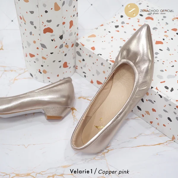 ทรงปกติ เปลี่ยนไซส์ได้-ไม่รับคืน Zenachoo รุ่นขายดี Velarie1 สูง 1นิ้ว สี Copper pink รองเท้าหัวแหลมหนังแกะแท้ ทรงสวย เดินสบายทั้งวัน image 2 ทรงปกติ เปลี่ยนไซส์ได้-ไม่รับคืน Zenachoo รุ่นขายดี Velarie1 สูง 1นิ้ว สี Copper pink รองเท้าหัวแหลมหนังแกะแท้ ทรงสวย เดินสบายทั้งวัน image 2