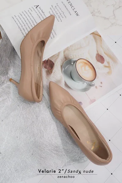 ทรงปกติ เปลี่ยนไซส์ได้ ไม่รับคืน รุ่นขายดี Zenachoo Velarie2 สูง 2 นิ้ว สี Sandy nude รองเท้าหนังแกะแท้ หัวแหลมหน้ากว้าง image 2 ทรงปกติ เปลี่ยนไซส์ได้ ไม่รับคืน รุ่นขายดี Zenachoo Velarie2 สูง 2 นิ้ว สี Sandy nude รองเท้าหนังแกะแท้ หัวแหลมหน้ากว้าง image 2